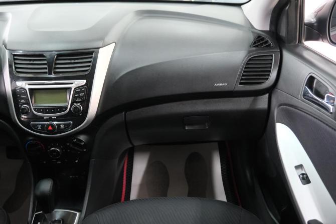 Hyundai Solaris I с пробегом 2012 года, цена 919 000 рублей, 83000 км, седан, Автокод Объявления