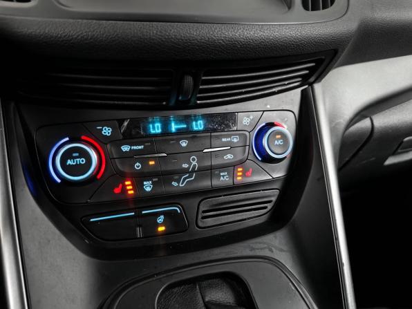 Ford Kuga II Рестайлинг с пробегом 2018 года, цена 1 529 000 рублей, 185100 км, внедорожник, Автокод Объявления