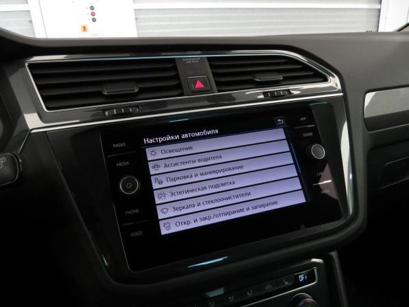 Volkswagen Tiguan II с пробегом 2018 года, цена 2 250 000 рублей, 156459 км, внедорожник, Автокод Объявления