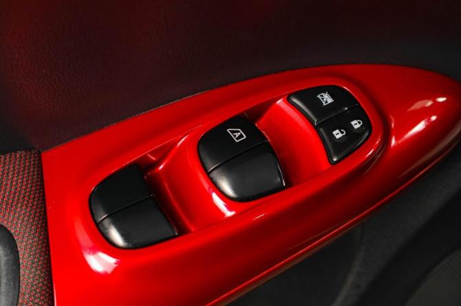 Nissan Juke I с пробегом 2013 года, цена 1 059 000 рублей, 168000 км, внедорожник, Автокод Объявления