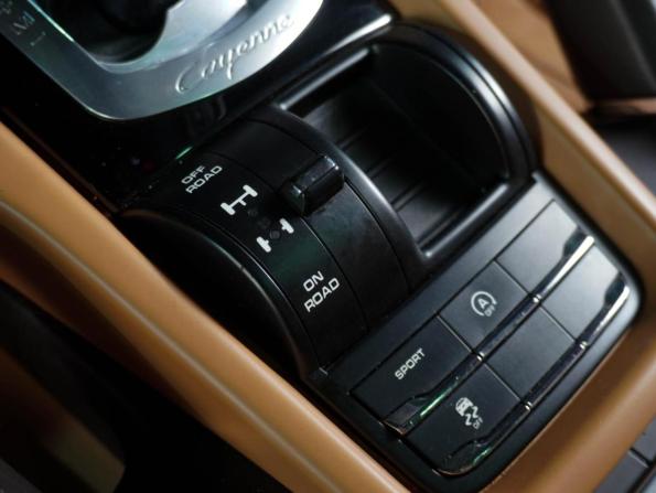 Porsche Cayenne II Рестайлинг (958) с пробегом 2015 года, цена 3 699 000 рублей, 130103 км, внедорожник, Автокод Объявления