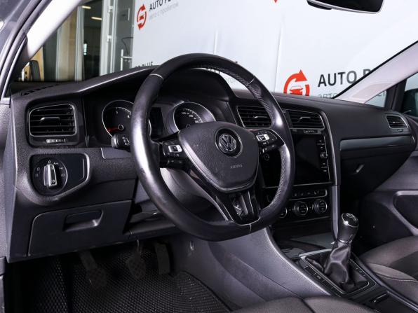 Volkswagen Golf VII Рестайлинг с пробегом 2019 года, цена 1 380 000 рублей, 279731 км, универсал, Автокод Объявления