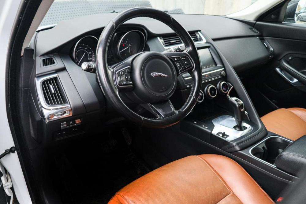 Jaguar E-Pace I Москва  - изображение 12