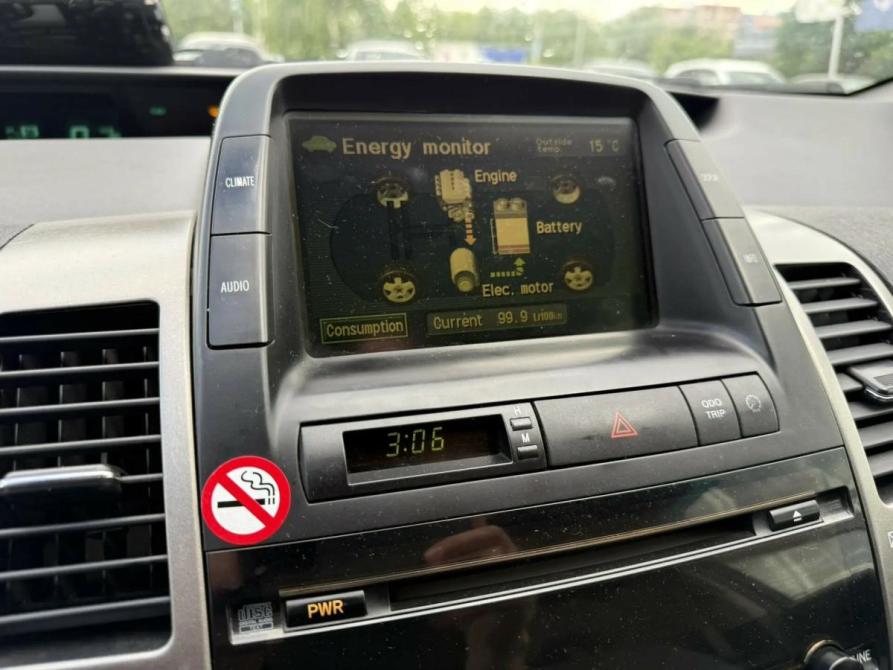 Toyota Prius II Рестайлинг (XW20) Набережные Челны  - изображение 9