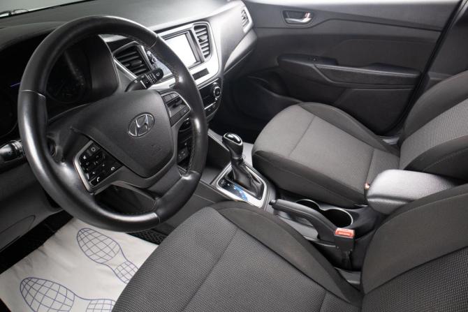 Hyundai Solaris II с пробегом 2018 года, цена 1 339 000 рублей, 109200 км, седан, Автокод Объявления