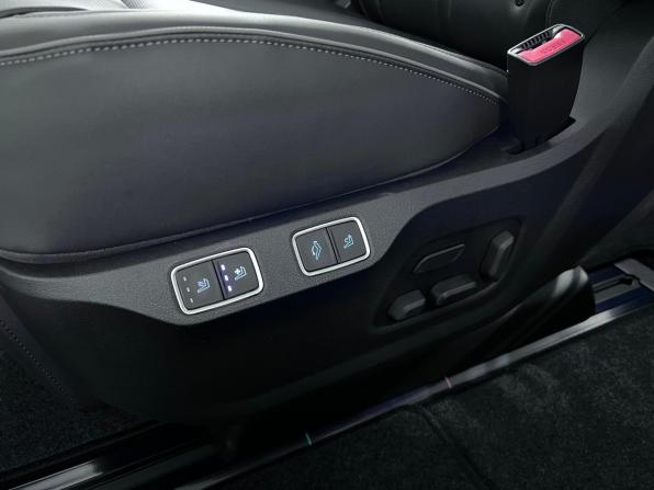 Hyundai Staria I с пробегом 2025 года, цена 8 999 900 рублей, 50 км, минивэн, Автокод Объявления
