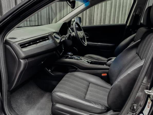 Honda Vezel I с пробегом 2014 года, цена 1 349 000 рублей, 155000 км, внедорожник, Автокод Объявления