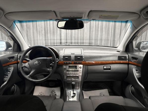 Toyota Avensis II Рестайлинг с пробегом 2006 года, цена 839 000 рублей, 290000 км, седан, Автокод Объявления