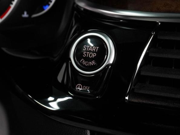 BMW 5 серии VII (G30/G31/G38) с пробегом 2018 года, цена 3 399 000 рублей, 182410 км, универсал, Автокод Объявления