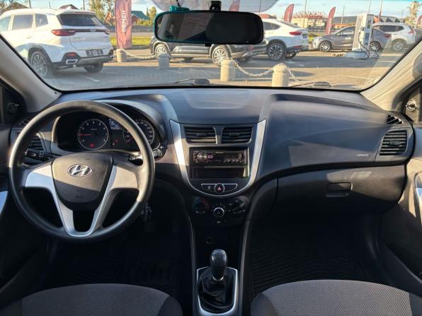 Hyundai Solaris I с пробегом 2014 года, цена 640 000 рублей, 253590 км, седан, Автокод Объявления