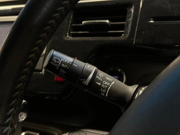 Honda Stepwgn V с пробегом 2015 года, цена 1 880 000 рублей, 100063 км, минивэн, Автокод Объявления