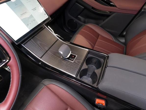 Land Rover Range Rover Evoque II Рестайлинг с пробегом 2025 года, цена 5 920 000 рублей, 30 км, внедорожник, Автокод Объявления