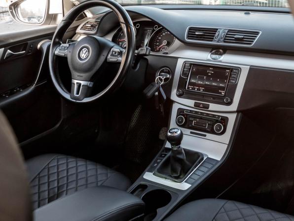 Volkswagen Passat B7 с пробегом 2011 года, цена 1 150 000 рублей, 174647 км, седан, Автокод Объявления