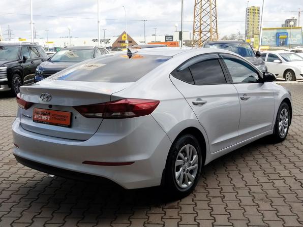 Hyundai Elantra VI (AD) с пробегом 2017 года, цена 1 194 000 рублей, 217000 км, седан, Автокод Объявления