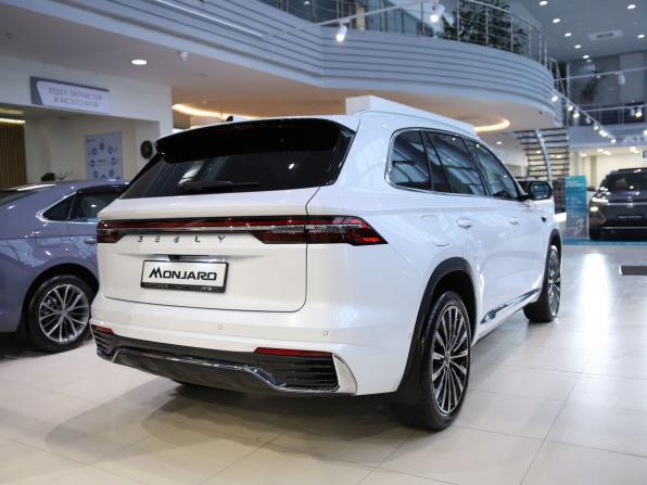 Geely Xingyue L I Рестайлинг 2 с пробегом 2025 года, цена 4 150 000 рублей, 5 км, внедорожник, Автокод Объявления