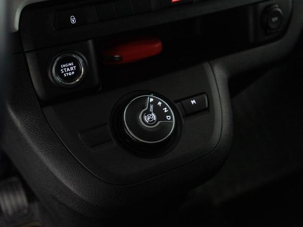 Opel Zafira Life I с пробегом 2021 года, цена 3 190 000 рублей, 98332 км, минивэн, Автокод Объявления