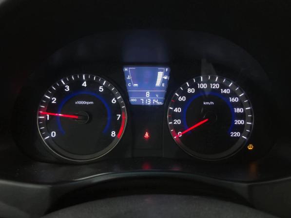 Hyundai Solaris I с пробегом 2013 года, цена 670 000 рублей, 71309 км, седан, Автокод Объявления