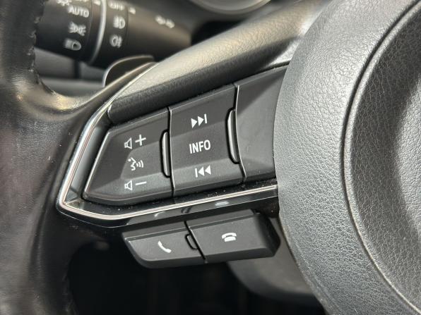 Mazda 6 III (GJ) Рестайлинг с пробегом 2018 года, цена 2 059 000 рублей, 98117 км, седан, Автокод Объявления