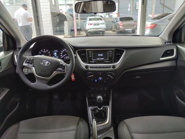 Hyundai Solaris II с пробегом 2017 года, цена 1 050 000 рублей, 173533 км, седан, Автокод Объявления