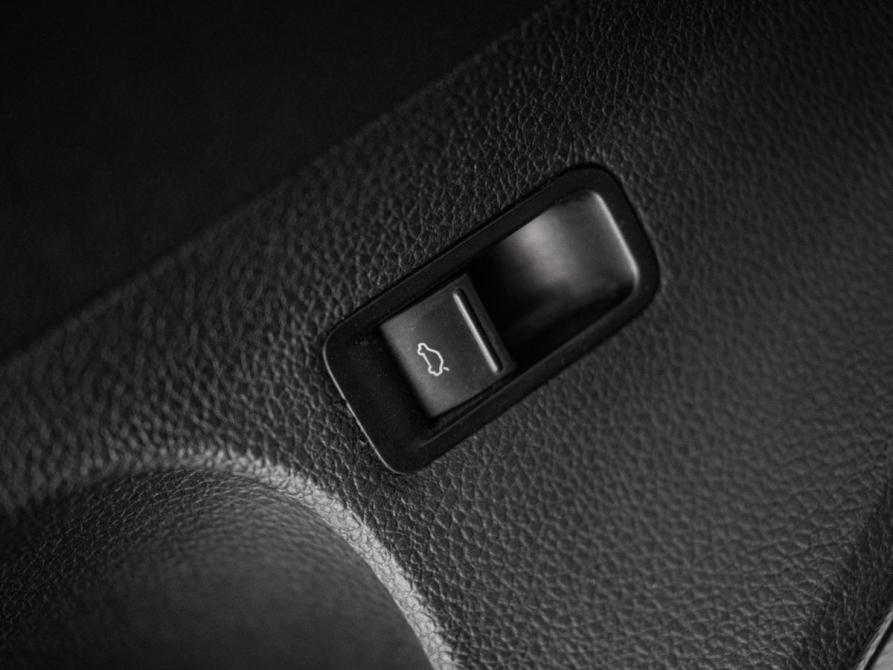 Volkswagen Polo V Рестайлинг Иркутск  - изображение 16