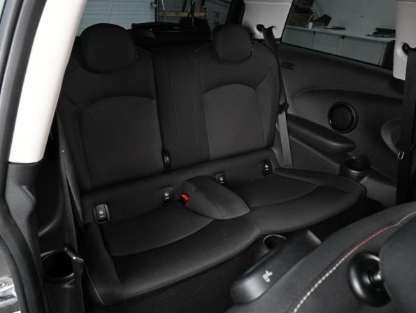 Mini Hatch III (F55/F56) с пробегом 2017 года, цена 2 179 000 рублей, 52962 км, хэтчбек, Автокод Объявления