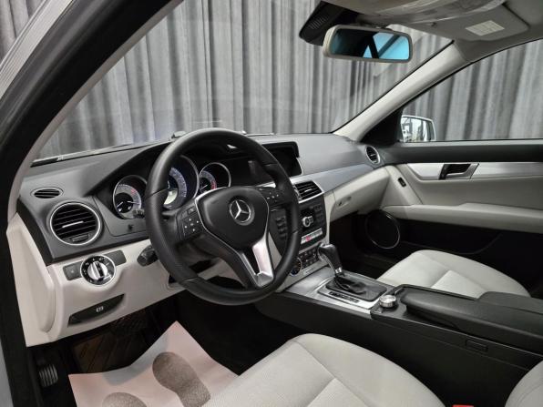 Mercedes-Benz C-Класс III (W204) Рестайлинг с пробегом 2011 года, цена 1 299 000 рублей, 173000 км, седан, Автокод Объявления