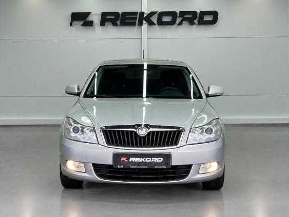 Skoda Octavia II (A5) Рестайлинг с пробегом 2013 года, цена 939 000 рублей, 149988 км, лифтбек, Автокод Объявления