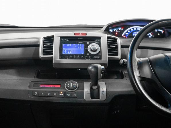 Honda Freed I Рестайлинг с пробегом 2014 года, цена 1 100 000 рублей, 133981 км, компактвэн, Автокод Объявления