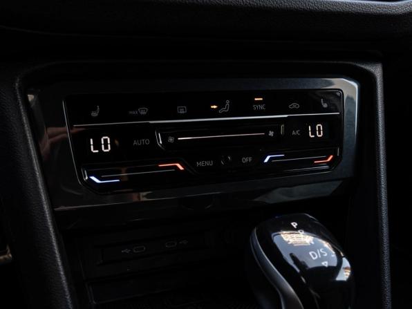 Volkswagen Tiguan II Рестайлинг с пробегом 2021 года, цена 3 590 000 рублей, 113757 км, внедорожник, Автокод Объявления