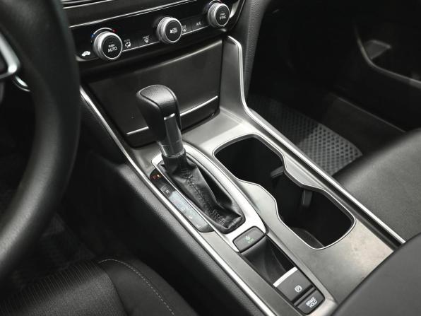 Honda Accord X с пробегом 2020 года, цена 2 185 000 рублей, 107826 км, седан, Автокод Объявления