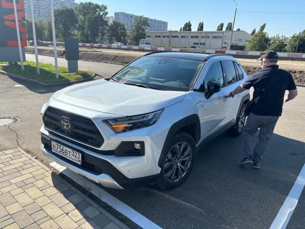 Toyota RAV4 V (XA50) с пробегом 2024 года, цена 3 499 000 рублей, 14000 км, внедорожник, Автокод Объявления