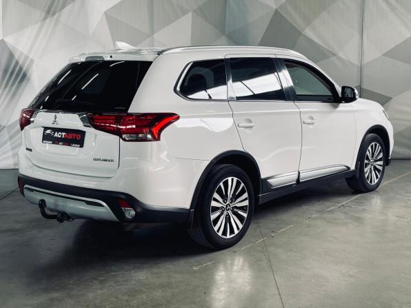 Mitsubishi Outlander III Рестайлинг 3 с пробегом 2019 года, цена 2 150 000 рублей, 225424 км, внедорожник, Автокод Объявления