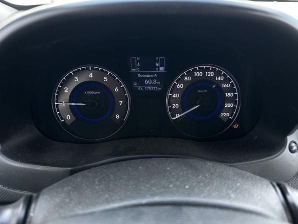 Hyundai Solaris I Рестайлинг с пробегом 2014 года, цена 740 100 рублей, 178372 км, седан, Автокод Объявления