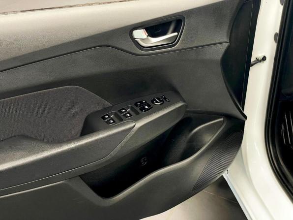Hyundai Solaris II Рестайлинг с пробегом 2022 года, цена 1 541 000 рублей, 88001 км, седан, Автокод Объявления