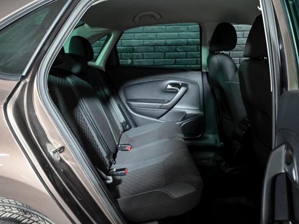 Volkswagen Polo V Рестайлинг с пробегом 2019 года, цена 1 260 000 рублей, 145028 км, седан, Автокод Объявления