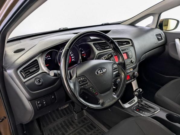 Kia Ceed II Рестайлинг с пробегом 2016 года, цена 1 330 000 рублей, 130830 км, хэтчбек, Автокод Объявления