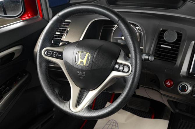 Honda Civic VIII с пробегом 2007 года, цена 729 000 рублей, 241300 км, купе, Автокод Объявления