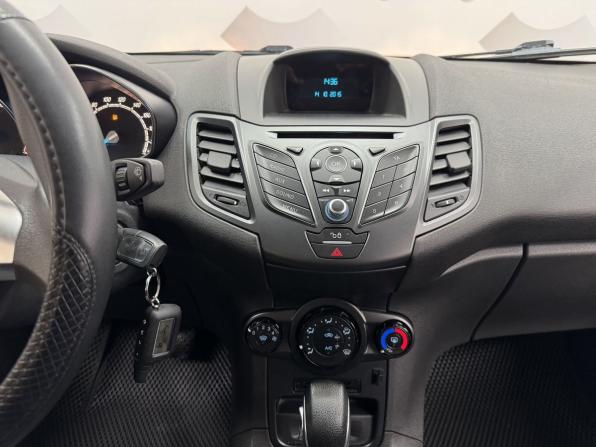 Ford Fiesta Mk6 Рестайлинг с пробегом 2015 года, цена 760 000 рублей, 117052 км, хэтчбек, Автокод Объявления