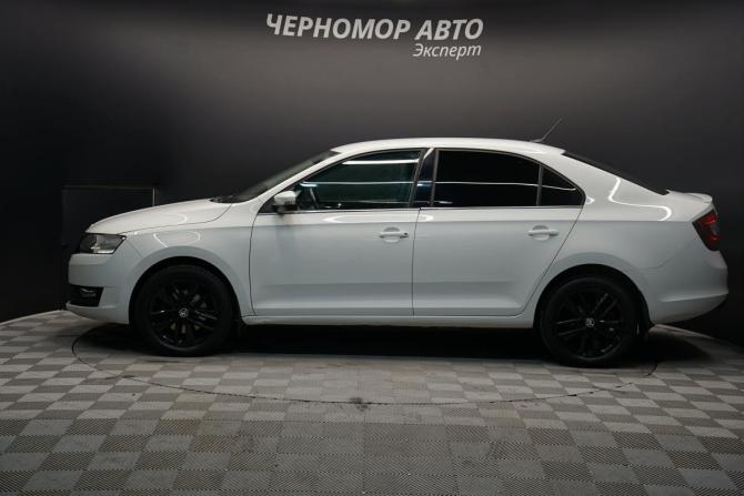 Skoda Rapid I Рестайлинг с пробегом 2018 года, цена 1 640 000 рублей, 98000 км, лифтбек, Автокод Объявления