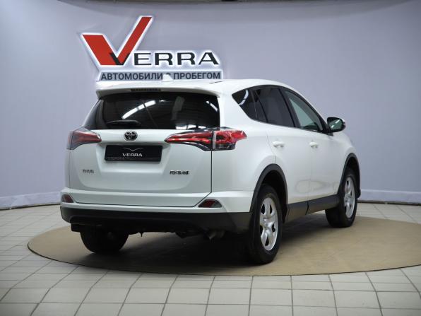 Toyota RAV4 IV (XA40) Рестайлинг с пробегом 2016 года, цена 2 140 000 рублей, 141352 км, внедорожник, Автокод Объявления