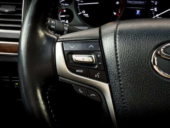 Toyota Land Cruiser 200 Series Рестайлинг 2 с пробегом 2016 года, цена 5 800 000 рублей, 153155 км, внедорожник, Автокод Объявления