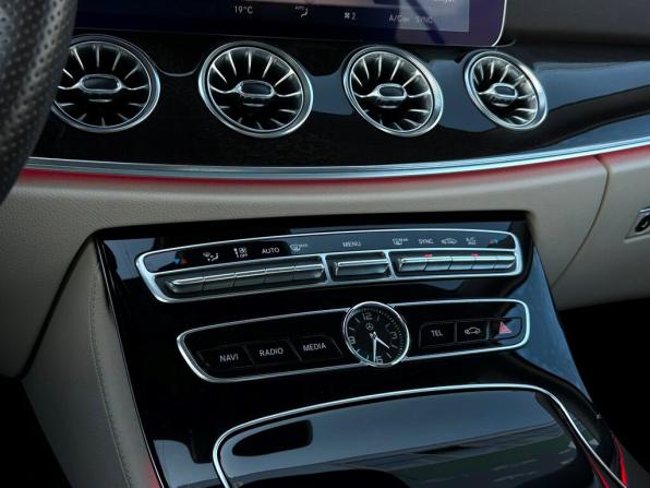 Mercedes-Benz E-Класс V (W213 S213 C238) с пробегом 2017 года, цена 4 080 400 рублей, 58162 км, купе, Автокод Объявления