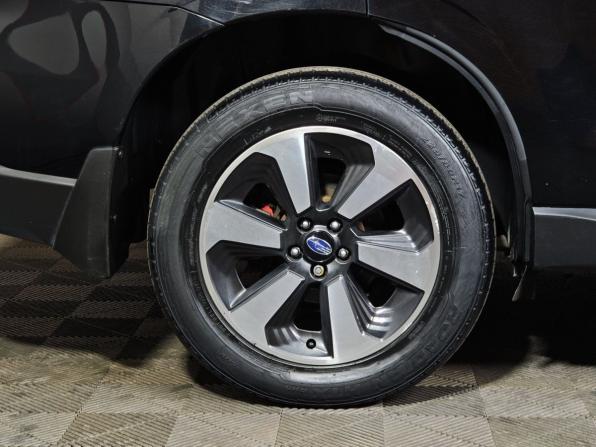 Subaru Forester IV Рестайлинг 2 с пробегом 2017 года, цена 1 319 000 рублей, 300848 км, внедорожник, Автокод Объявления