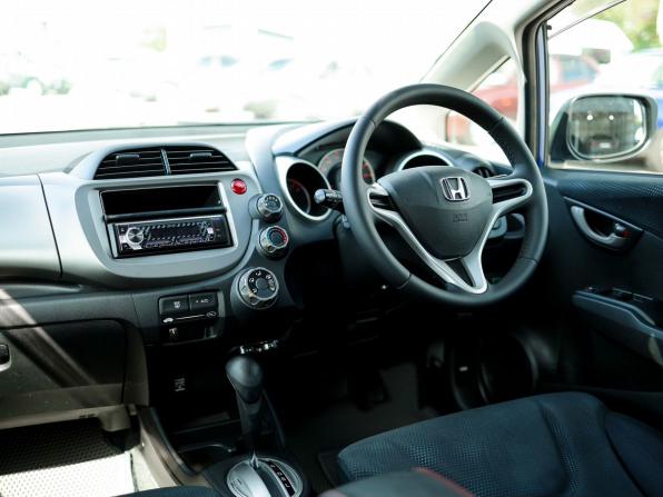 Honda Fit II с пробегом 2013 года, цена 919 000 рублей, 59100 км, хэтчбек, Автокод Объявления