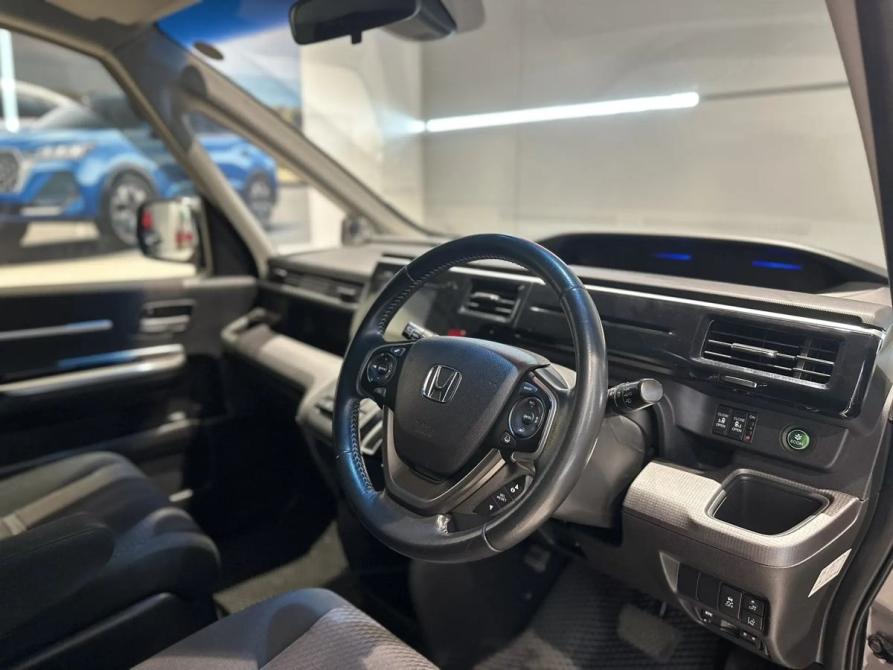 Honda Stepwgn V Новосибирск  - изображение 20