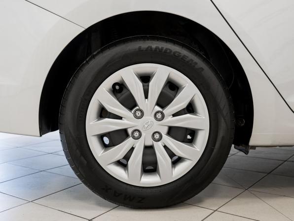 Hyundai Solaris II с пробегом 2019 года, цена 1 300 000 рублей, 135953 км, седан, Автокод Объявления