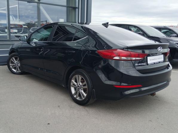 Hyundai Elantra VI (AD) с пробегом 2018 года, цена 1 420 000 рублей, 137000 км, седан, Автокод Объявления