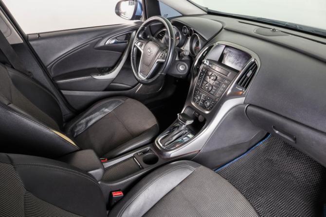 Opel Astra J с пробегом 2011 года, цена 519 000 рублей, 209000 км, хэтчбек, Автокод Объявления