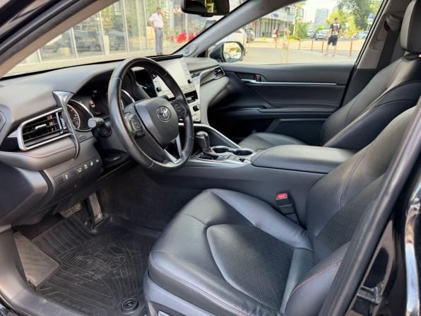 Toyota Camry VIII (XV70) Рестайлинг с пробегом 2021 года, цена 3 500 000 рублей, 119000 км, седан, Автокод Объявления