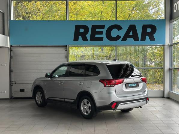 Mitsubishi Outlander III Рестайлинг 3 с пробегом 2020 года, цена 2 435 000 рублей, 58282 км, внедорожник, Автокод Объявления